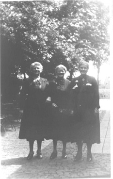 Gerda,Dina, Trui jpg.image